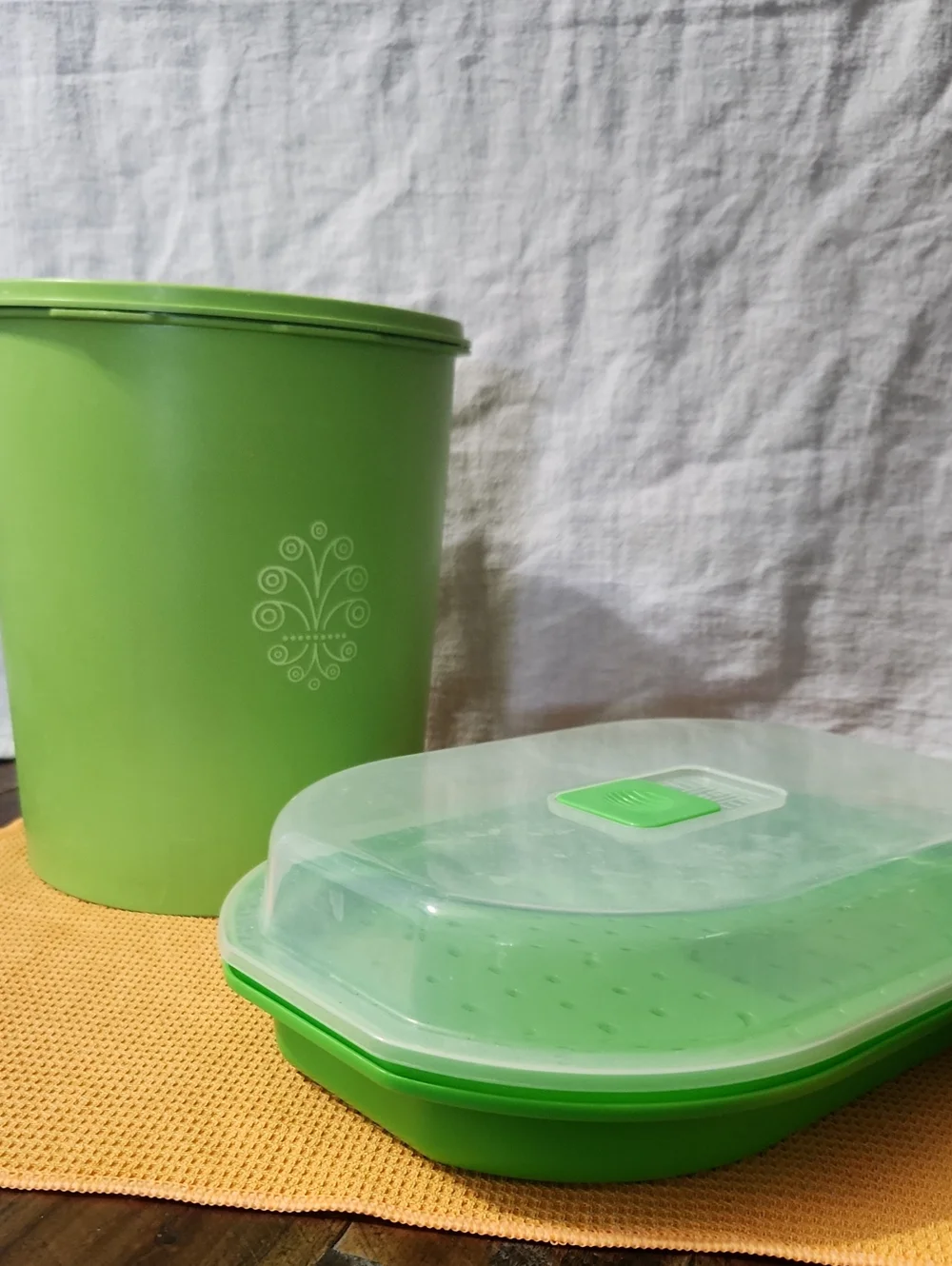 2 Tupperware containers 1 steamer